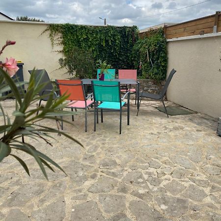Studio Les Trois Maries Fondettes Proche Tours Екстериор снимка