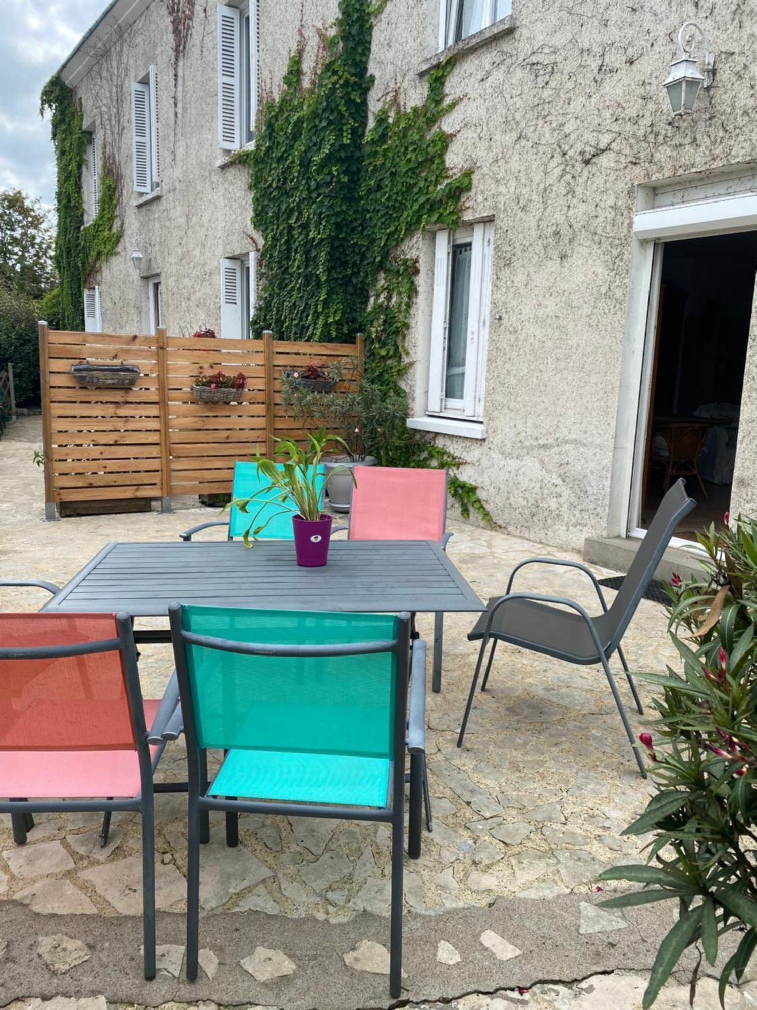 Studio Les Trois Maries Fondettes Proche Tours Екстериор снимка